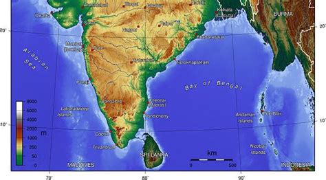 Maps and International Relations