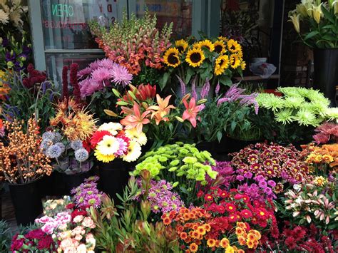 Fresh flowers makes a happy home! Flower Market, San Francisco Living In San Francisco, 3rd Baby ...