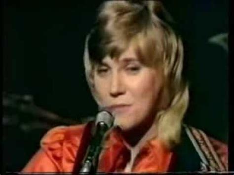 Anne Murray -1970- Snowbird Chords - Chordify