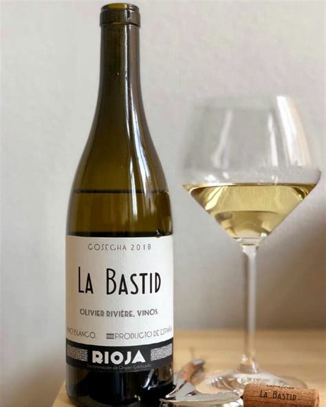 15 Spanish White Wines to Taste Right Now - WhyThisPlace.com