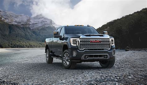 2020 GMC Sierra HD hauls in lower starting price than previous model