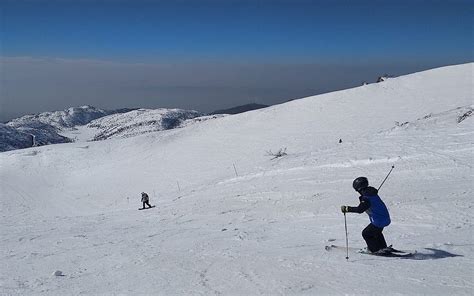 Missile fire can't dampen Israel's winter wonderland, with record snow ...