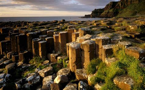 The Paleocene volcanic rocks of the Giant’s Causeway and Causeway Coast ...