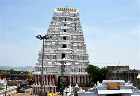 Devotion: Srikalahasti Temple