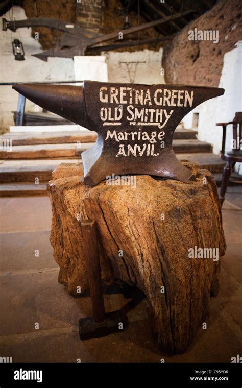 Scotland, Gretna Green, Marriage Anvil in the Old Blacksmith's Shop Stock Photo - Alamy