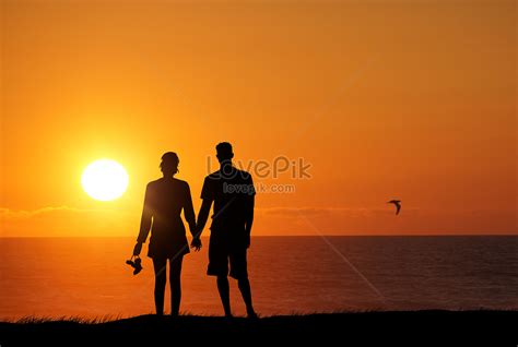 Sunset lovers silhouette creative image_picture free download 500787209_lovepik.com