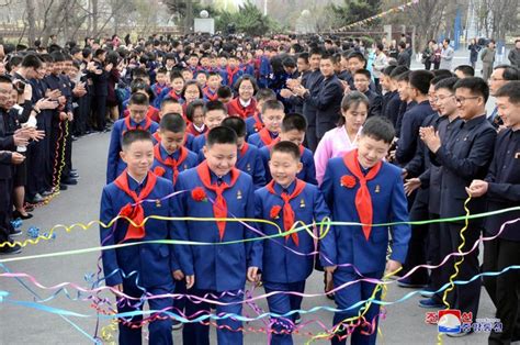 North Korea makes school uniforms in inter-Korean industrial zone ...