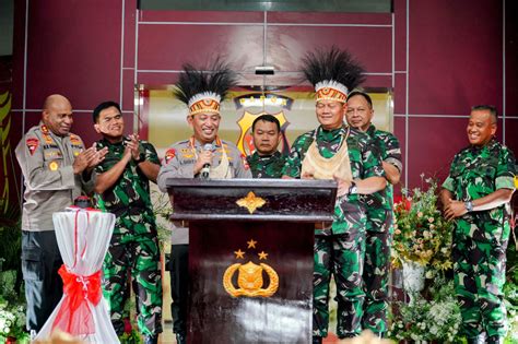 Kehadiran Panglima TNI dan Kepala Staf di Polda Papua Berikan Nilai ...