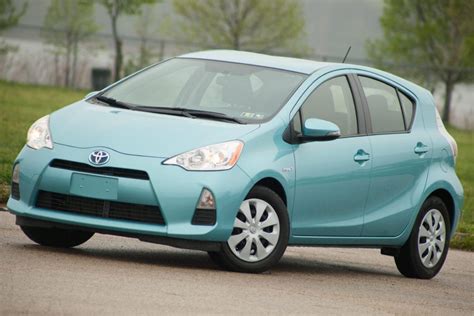 toyota-prius-blue-hybrid (3 of 37) | Car Dealership in Philadelphia