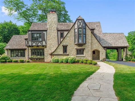 Gorgeous 1920s English Cotswold home gets exquisite update in Chicago