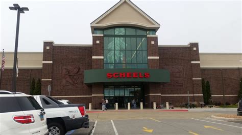 Scheels, Fargo | Gun Shop Guide