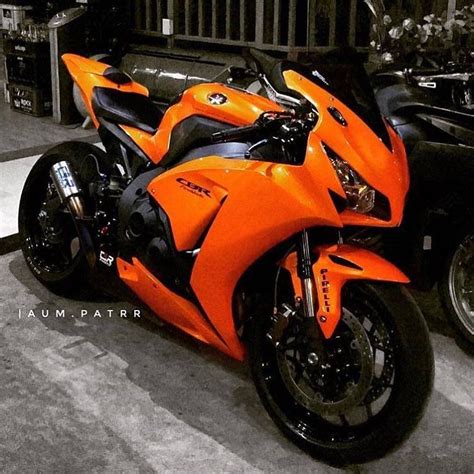 Orange CBR @aum.patrr | Honda sport bikes, Sport bikes, Honda motorcycles