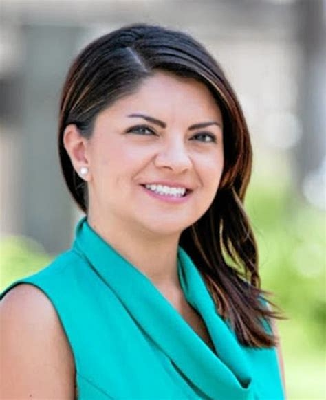 Long Beach Councilwoman Lena Gonzalez is pregnant – Press Telegram