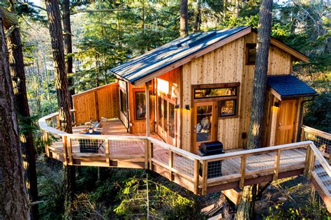 A slice of PNW Paradise - Nelson Treehouse