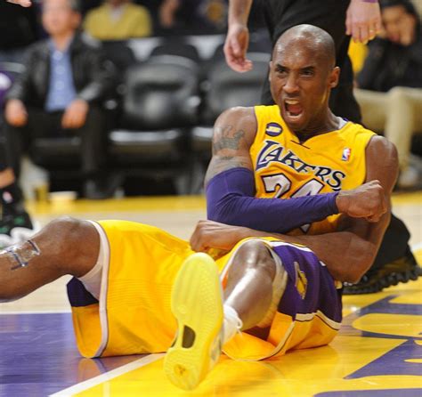 Trainer: Lakers' Kobe Bryant has torn Achilles tendon, faces surgery ...