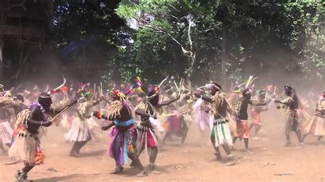 Toka dance - Tanna - Vanuatu - YouTube