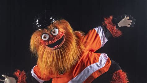 Philadelphia Flyers mascot 'Gritty' debuts (photos, video) - Sports Illustrated