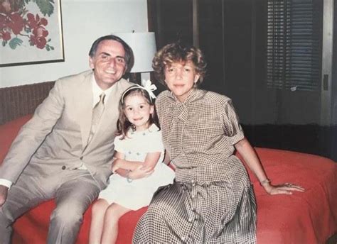 Carl Sagan and family; mid 1980s : r/OldSchoolCool