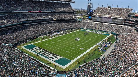 Eagles welcome back fans to Lincoln Financial Field in a limited capacity beginning Sunday!