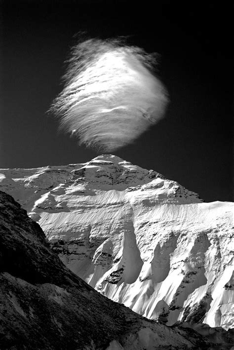 Lenticular above Everest. Photograph by Jimmy Chin. | Jimmy chin ...