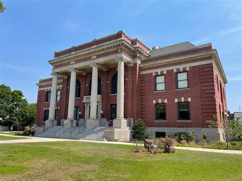 Clarendon County Courthouse in Manning, South Carolina. | South carolina, Courthouse, Clarendon