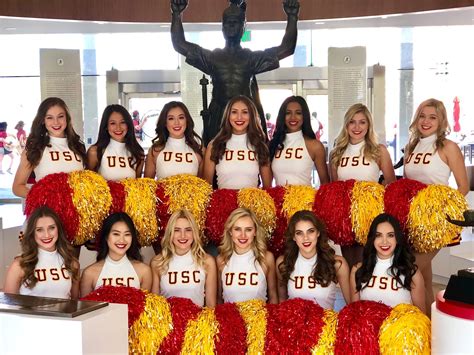 SONG GIRLS of USC | Usc, Usc trojans, Cheerleading