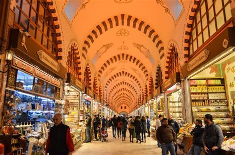 Istanbul Markets: 20 Best Bazaars Every Traveler Must Visit