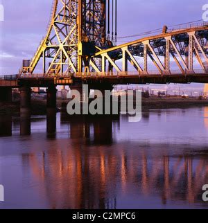 Tees Newport Bridge, Middlesbrough, UK. Weather: blue skies and light ...