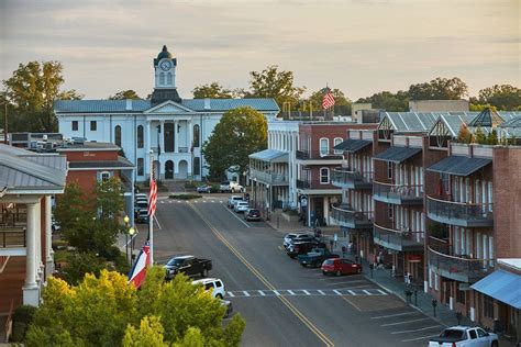 12 American Towns You Need to Visit in 2016 | Best places to retire, Mississippi travel, Oxford ...