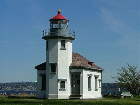 Point Robinson Lighthouse on the coast of Puget Sound in the US state ...