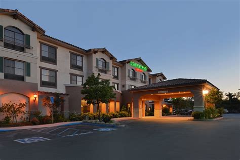 COURTYARD THOUSAND OAKS VENTURA COUNTY - Prices & Hotel Reviews (CA) - Tripadvisor