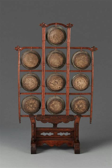 Antique Chinese percussion instrument Yun Luo http://www.interactchina.com/musical-instruments ...