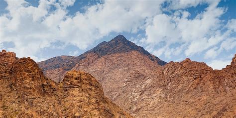 Real Mount Sinai: The Forgotten Mountain of God