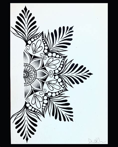 Around the Knee Half Mandala Tattoo Design | Tatuajes vikingos, Tatuajes de flores, Tatuajes