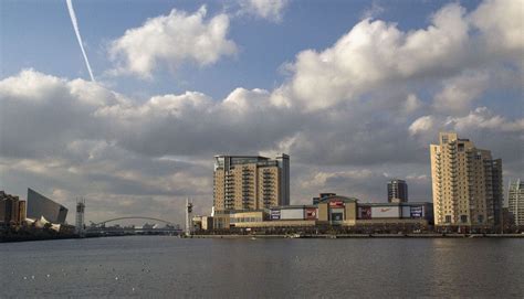 Salford Quays waterfront - Ed O'Keeffe Photography