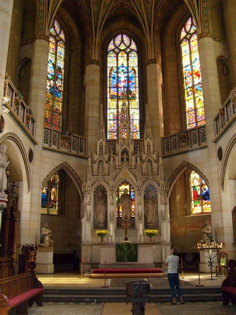 Altar in Castle Church (properly, Church of All Saints) in Wittenberg ...