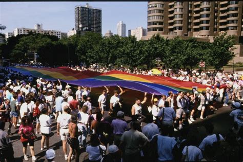 30 pictures of what Pride looked like 30 years ago