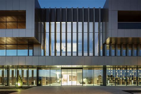 Office Building And Production Facility | IDOM | Archello