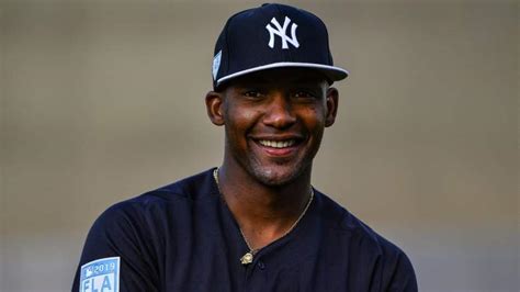 Miguel Andújar Injury Update: Yankees 3B May Have Season-Ending Surgery