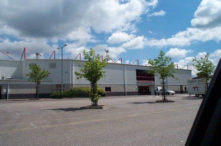 Broadfield Stadium © Michael of Crawley cc-by-sa/2.0 :: Geograph ...