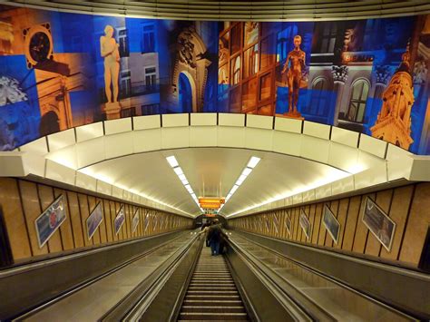 Metro station in Budapest (Deák Ferenc tér) | Deák Ferenc té… | Flickr