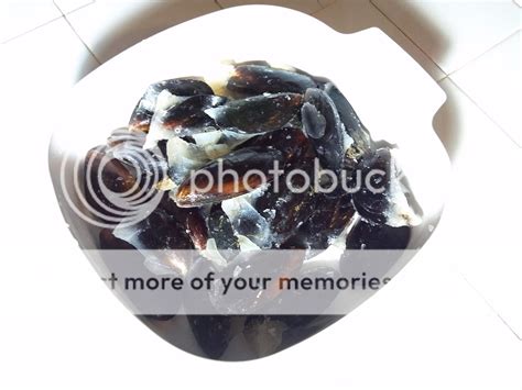 SWEET YARNS: Mussels in Garlic, Cilantro Sauce