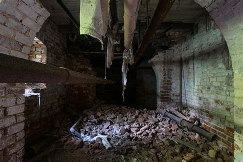 Photographer Jeremy Harris Journeys To The Center Of America's Abandoned Asylums | HuffPost