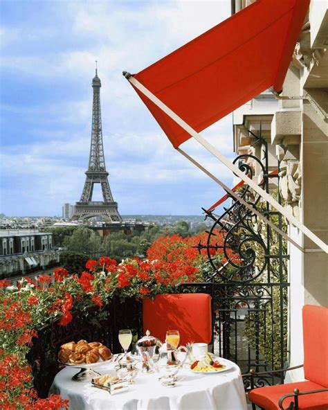 Everybody Sleeps Where? In Paris, For Luxury, Hotel Plaza Athenee | Plaza athenee paris, Paris ...