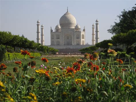 Taj Mahal Garden