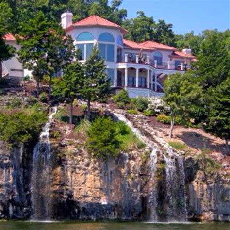 The Waterfall House: This is one the upscale and unique homes in Four ...