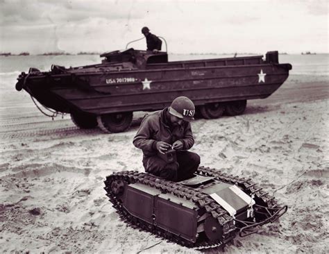 12 Pieces of Tech That Turned the Tide At Normandy | 世界大戦, 歴史, 装甲車