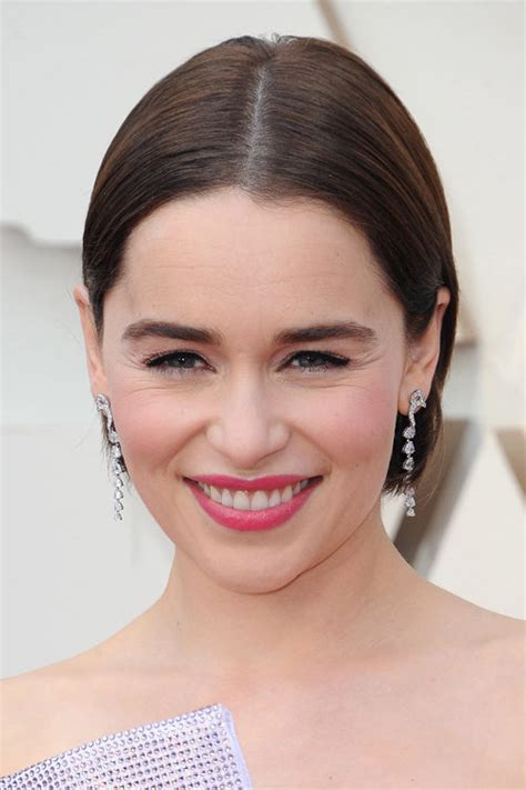 Emilia Clarke's Hairstyles & Hair Colors | Steal Her Style