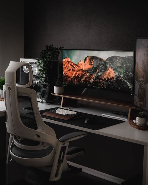 Cool Minimalist Battlestation & Gaming Room Idea in 2021 | Computer gaming room, Gaming room ...