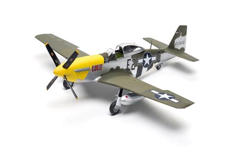 Build review of the Revell Germany P-51D-NA Mustang scale model kit ...